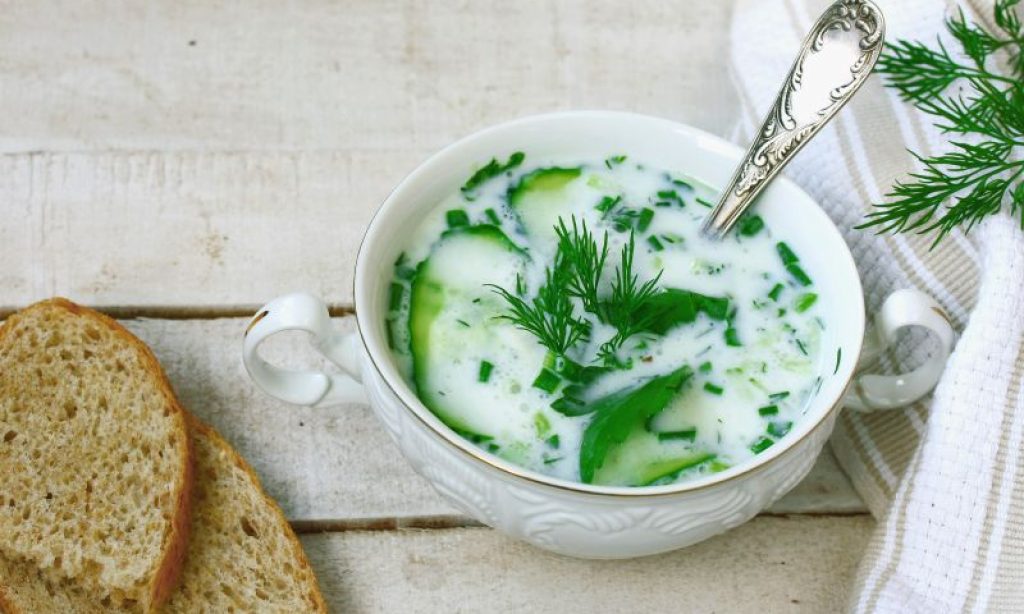 Studená uhorková polievka s jogurtom