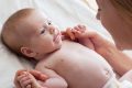 Novorodenci úsmev rozpoznajú len zblízka