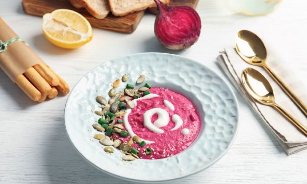 Cviklový hummus